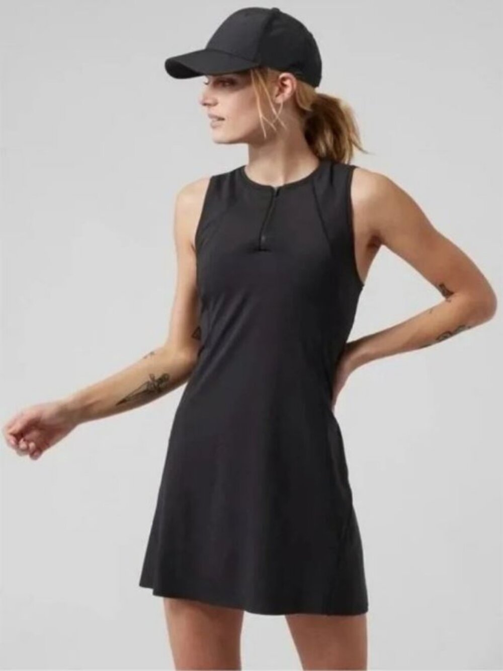 Athleta Ace Tennis Black Quarter Zip Activewear - Size Medium